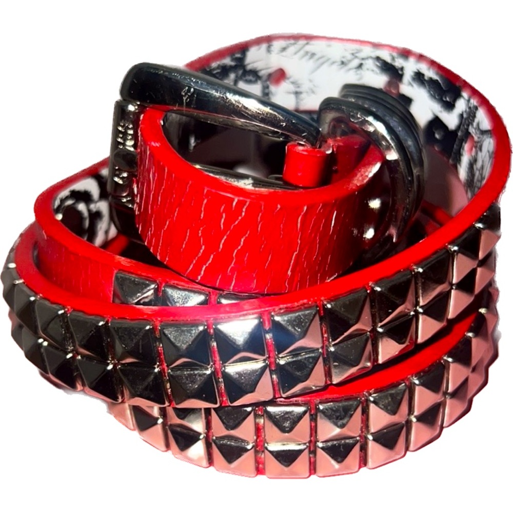 Y2K Guess Red Patent Leather Two Row Pyramid Studded Skinny Belt, size small
